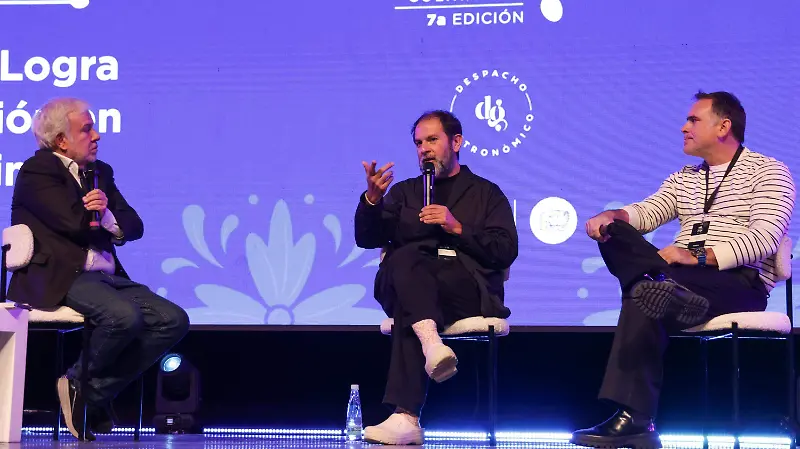 Ponencia con los chefs Enrique Olvera y Roberto Solís